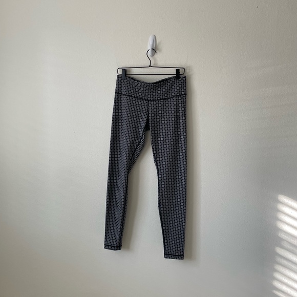 lululemon athletica Pants - Lululemon Wunder Under Tri Geo Workout Athletic Leggings Size 8